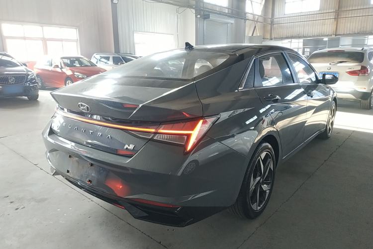 Used Hyundai Elantra 2021 1.5L CVT LUX Prestige Edition