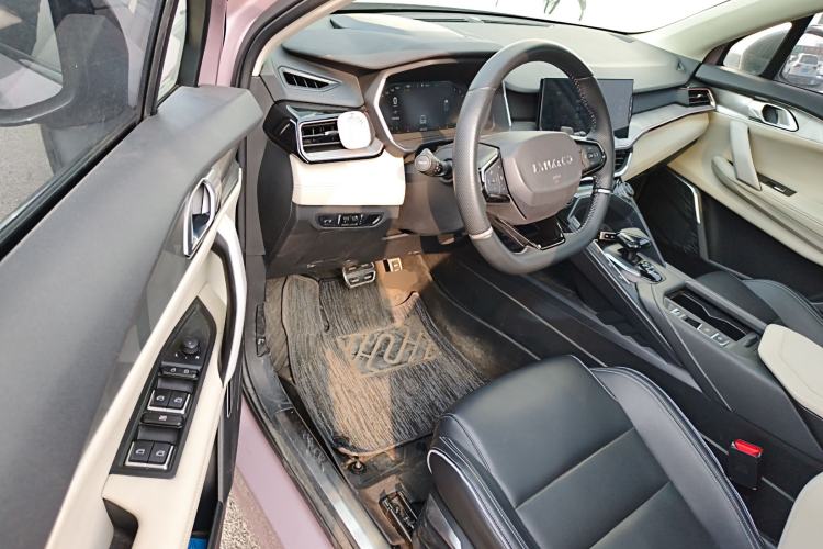 Used Lynk & Co 06 2021 1.5T Shero Pink Special Edition