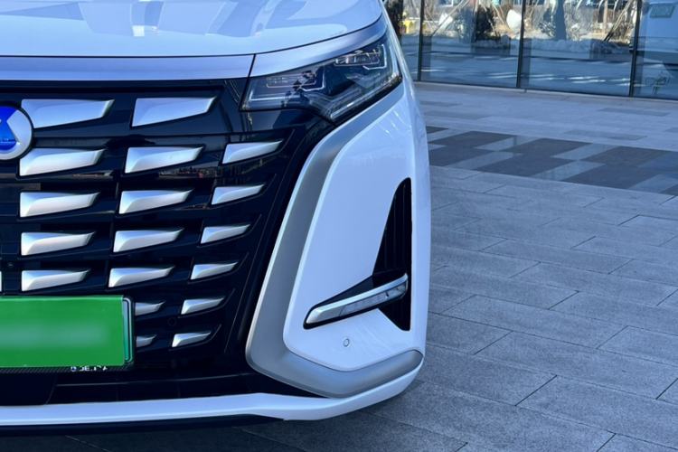 Used Denza D9 2022 DM-i 1040 Prestige Model