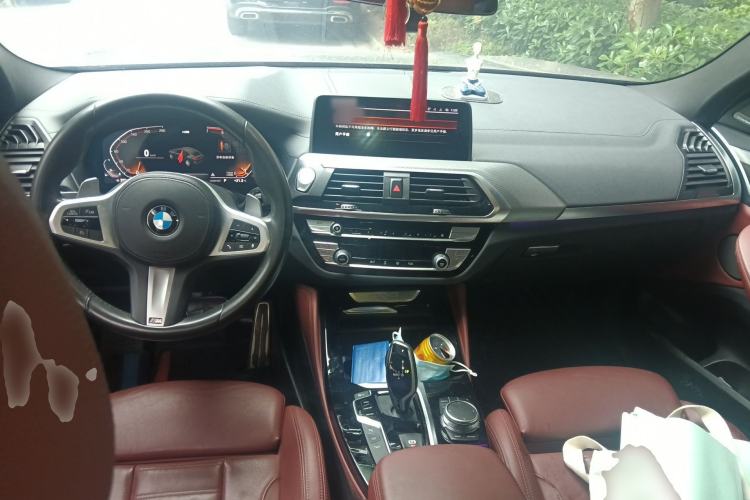 Used BMW X4 2021 Restyled xDrive 25i M Sport Night Edition Package Center Console