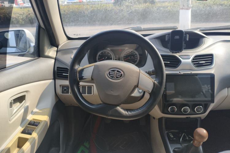 Used FAW Xiali N5 2014 1.3L Manual Comfort Version
