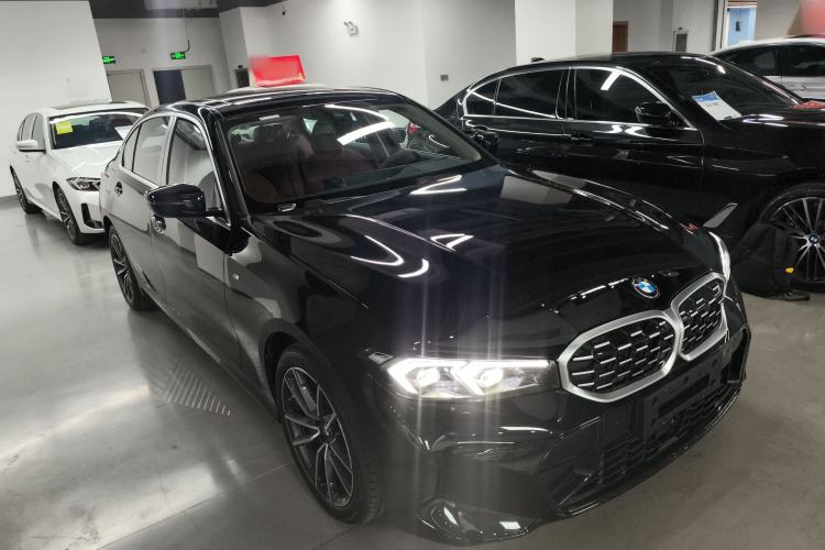 Used BMW 3 Series 2025 325Li M Sport Package Front Right 45 Deg