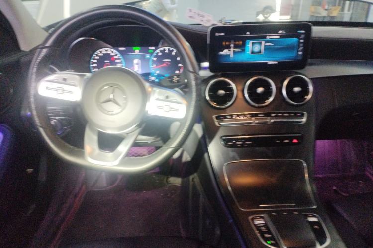 Used Mercedes-Benz C-Class 2021 C 260 L Sport Edition Center Console