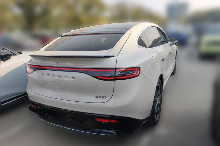 Used Hima Luxeed R7 2025 Range-Extended Version 251 km Max
