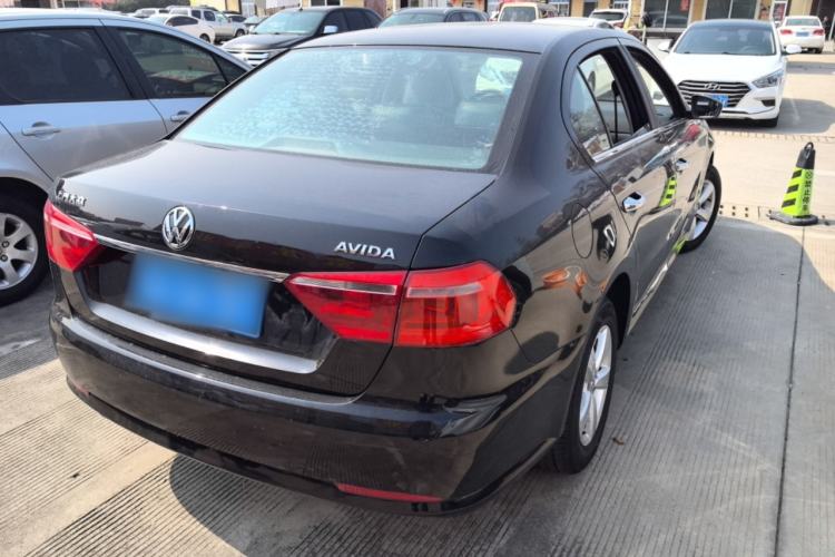 Used Volkswagen Lavida 2013 Revised Classic 1.6L Automatic Fashion Edition
