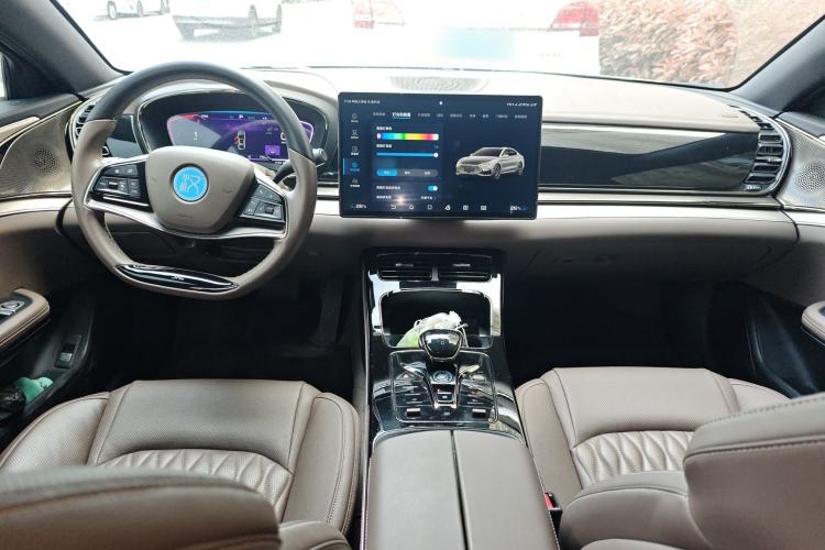 Used BYD Han 2023 DM-i Champion Edition 121KM Prestige Model
