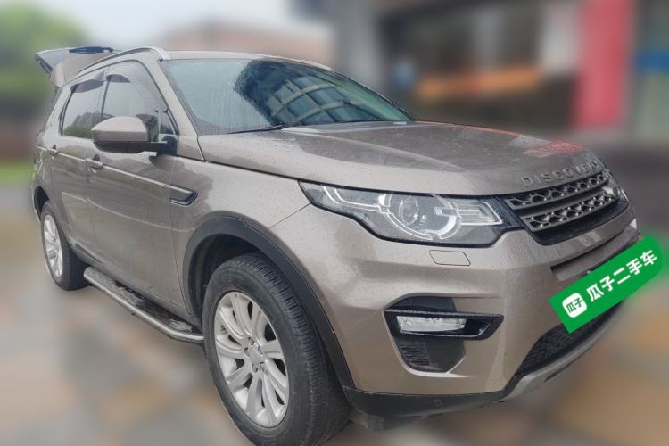 Used Land Rover Discovery Sport 2017 2.0T SE Front Right 45 Deg
