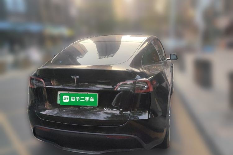 Used Tesla Model Y 2022 Long-Range All-Wheel-Drive Version