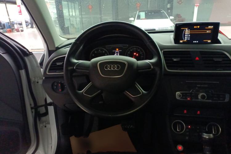 Used Audi Q3 2018 30th Anniversary Edition 30 TFSI Standard Model
