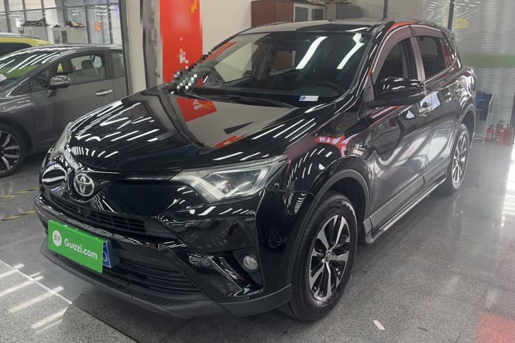 Used Toyota RAV4 2016 2.0L CVT Two-Wheel Drive Fashion Edition China V Standard