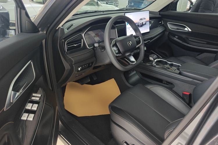 Used Changan CS75 2026 Model PRO 1.5T DCT Prestige 7-Seater
