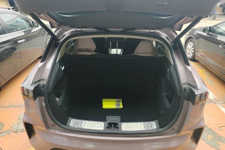 Used Lynk & Co 06 2021 1.5T Shero Pink Special Edition