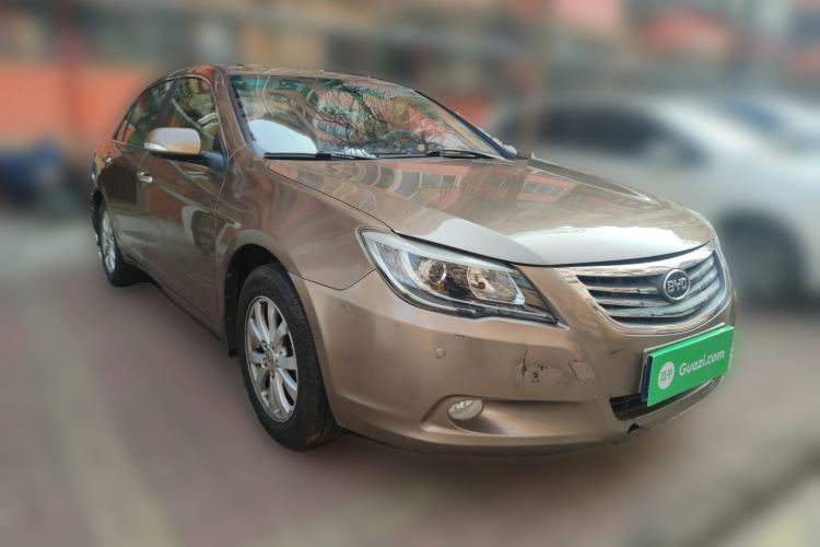 Used BYD G6 2013 2.0L Manual Luxury Version
