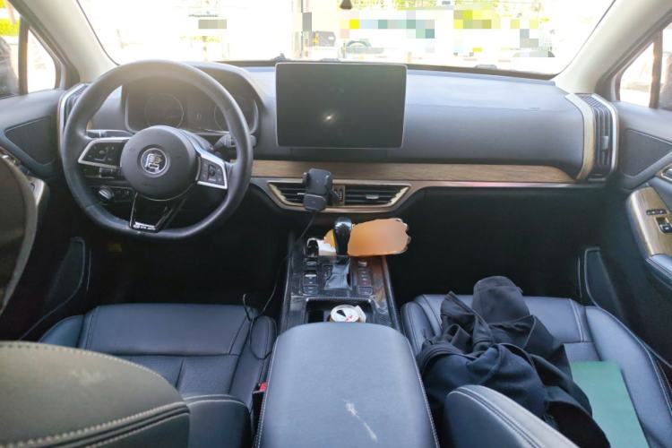 Used BYD Tang 2019 2.0T Automatic SmartConnect Prestige 5-Seater China VI Standard Center Console