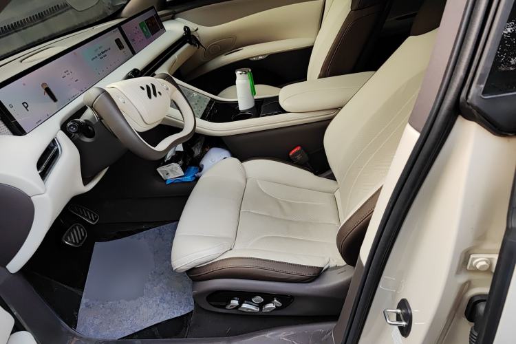 Used IM LS7 2023 90 kWh Elite Rear-Drive Version
