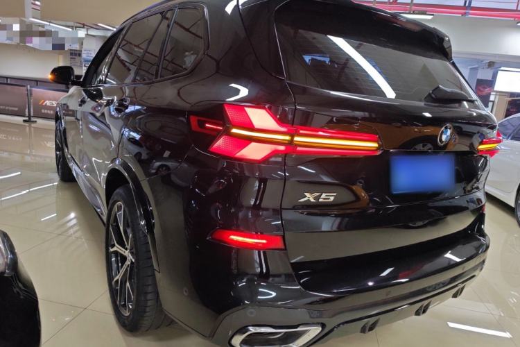 Used BMW X5 2026 Model, xDrive 30Li Prestige M Sport Night Package
