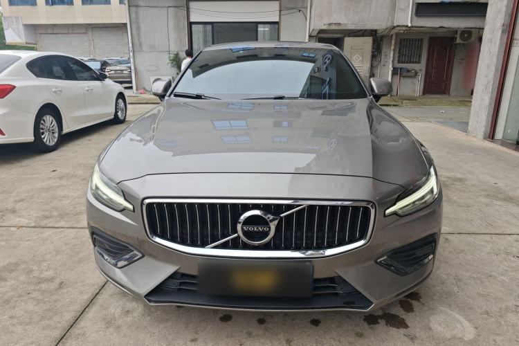 Used Volvo S60 2021 T4 Zhiyi Luxury Edition