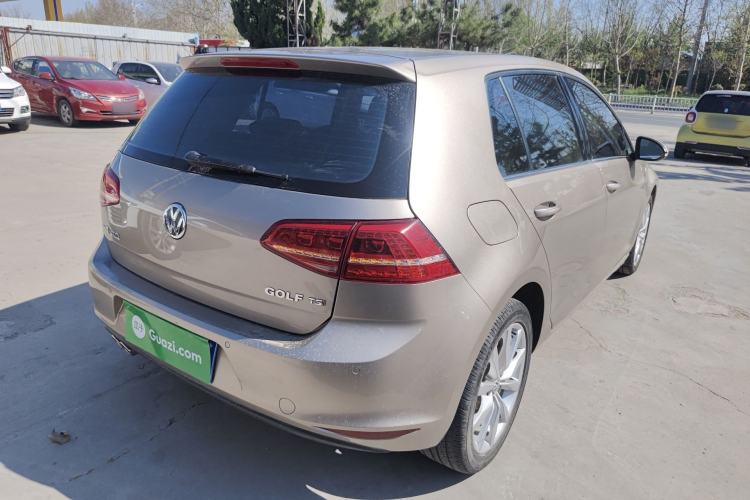 Used Volkswagen Golf 2015 1.4TSI Automatic Flagship Model Rear Right 45 Deg