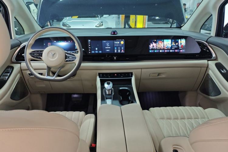 Used VOYAH Dream 2024 PHEV Ultra-Long Range Flagship Edition Center Console