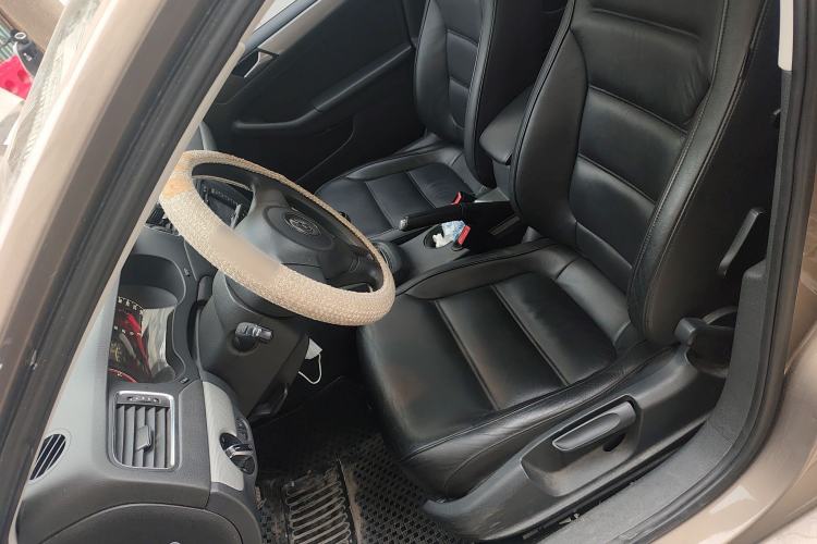 Used Volkswagen Sagitar 2012 1.6L Manual Comfort Model Left Front Seat