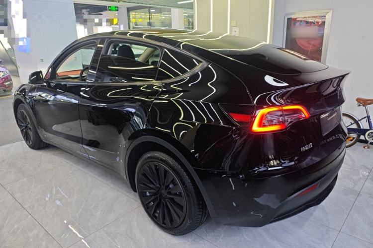 Used Tesla Model Y 2022 Rear-Wheel-Drive Version Rear Left 45 Deg