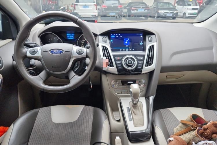 Used Ford Focus 2012 Hatchback 1.6L Automatic Fashion Edition