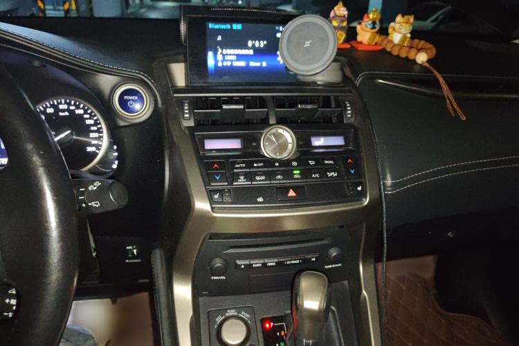 Used Lexus NX 2015 300h All-Wheel-Drive Fēngzhì Edition Audio And AC Panel