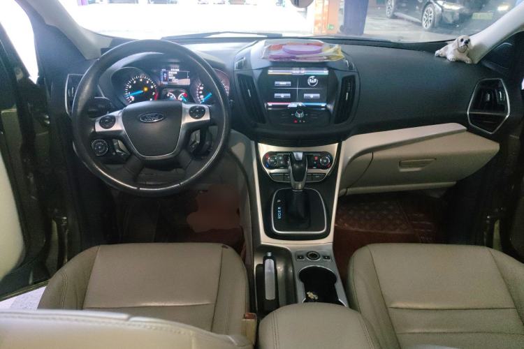 Used Ford Kuga 2013 2.0L GTDi Four-Wheel-Drive Elite Model Center Console