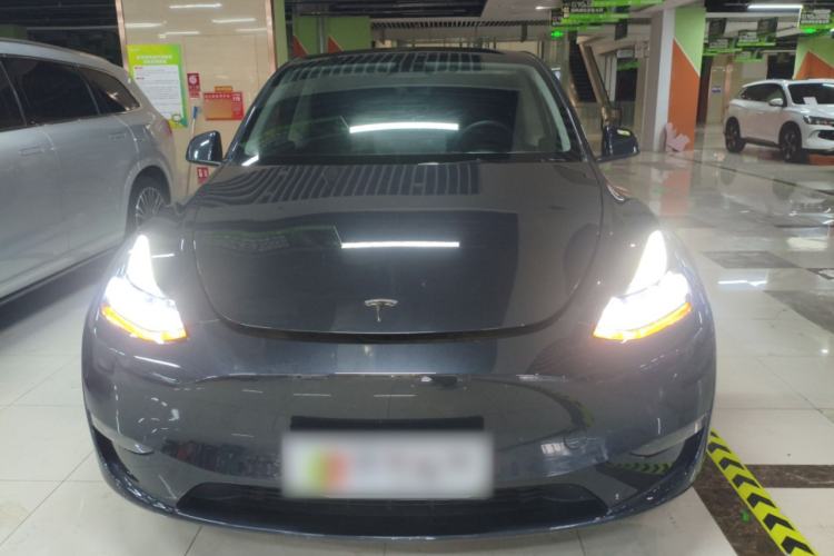 Used Tesla Model Y 2024 Long-Range All-Wheel-Drive Version
