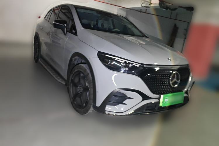 Used Mercedes-Benz EQE SUV 2023 500 4MATIC Special Edition Front Right 45 Deg