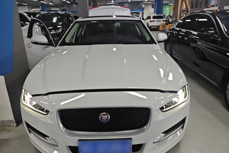 Used Jaguar XE 2015 2.0T 240 PS R-Sport
