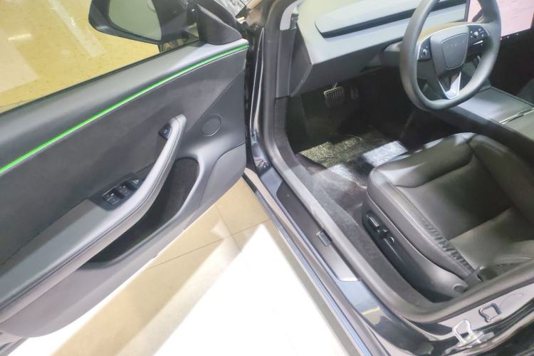 Used Tesla Model 3 2023 Long-Range All-Wheel-Drive Version
