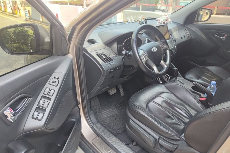 Used Hyundai ix35 2015 2.0L Automatic 2WD Smart Version China V Standard