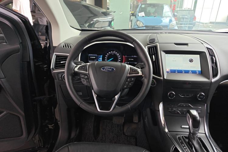 Used Ford Edge 2018 EcoBoost 245 Two-Wheel-Drive Titanium 7-Seater China V Standard Steering Wheel