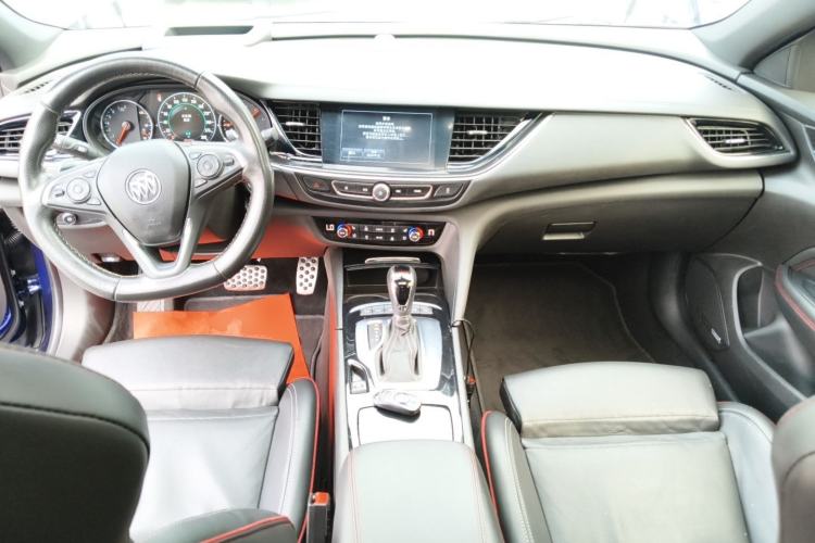 Used Buick Regal 2019 GS 28T Prestige Model China VI Standard Center Console