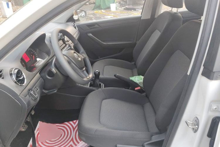 Used Volkswagen Jetta 2017 1.5L Manual Fashion Edition