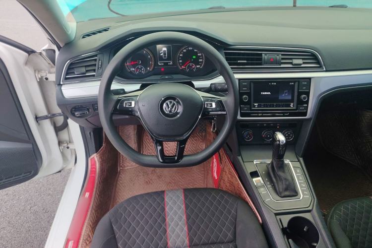 Used Volkswagen Lamando 2019 230TSI DSG Fashion Edition China VI Steering Wheel
