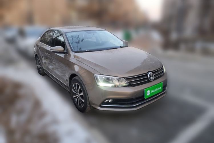 Used Volkswagen Sagitar 2017 230TSI Automatic Comfort Version Front Right 45 Deg