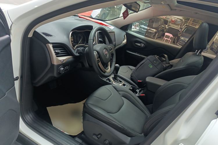 Used Jeep Cherokee 2016 2.4L Leading Edition