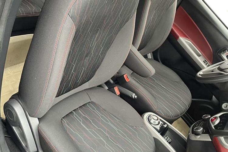 Used CHANGAN Benni 2015 1.4L IMT Luxury Model China IV
