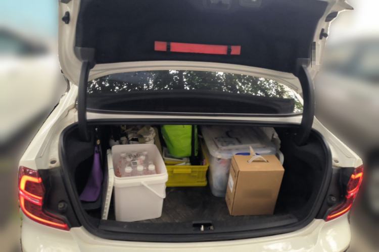 Used Volvo S60 2020 T4 Zhiyuan Sport Edition Trunk