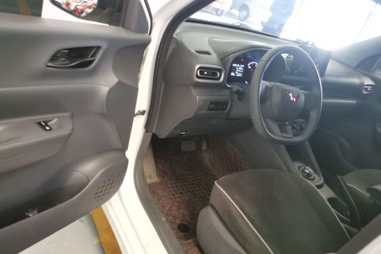 Used Wuling Hongguang New Energy 2024 All-Electric Model 300KM Standard Version