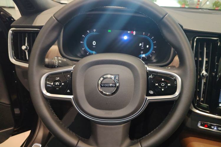 Used Volvo S90 2025 B5 Zhiyuan Luxury Edition