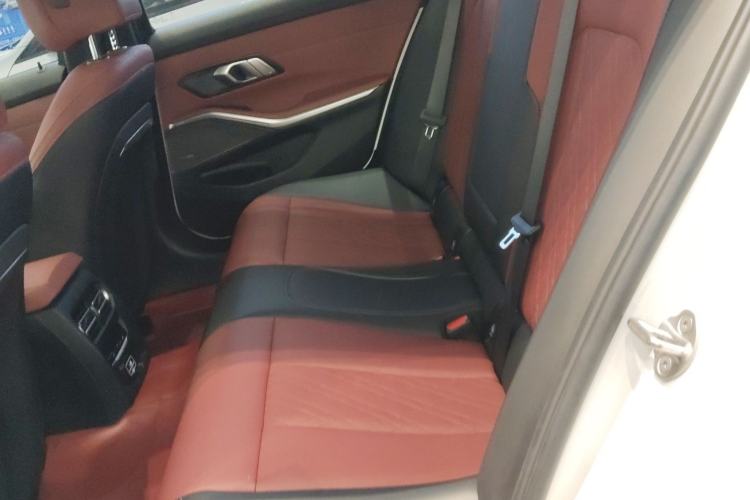 Used BMW 3 Series 2023 325i M Sport Night Edition Package Left Rear Seat