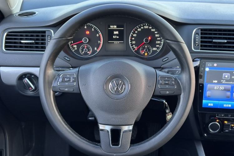 Used Volkswagen Sagitar 2014 1.4TSI Manual Luxury Model
