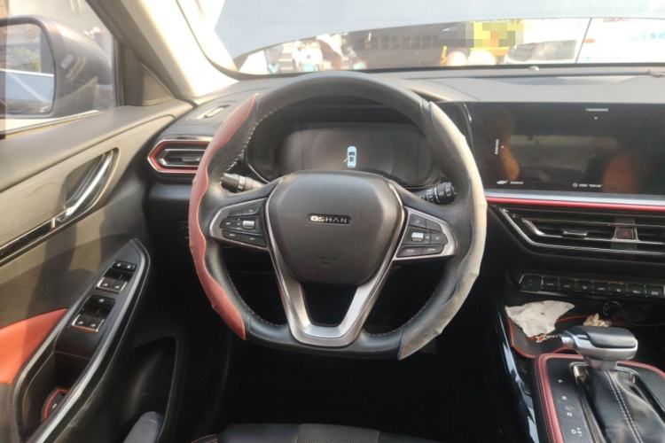 Used CHANGAN OSHAN X5 2021 Revised Version 1.5T DCT Luxury Edition Steering Wheel