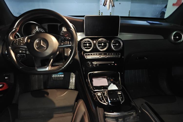 Used Mercedes-Benz GLC AMG 2017 AMG GLC 43 4MATIC Center Console