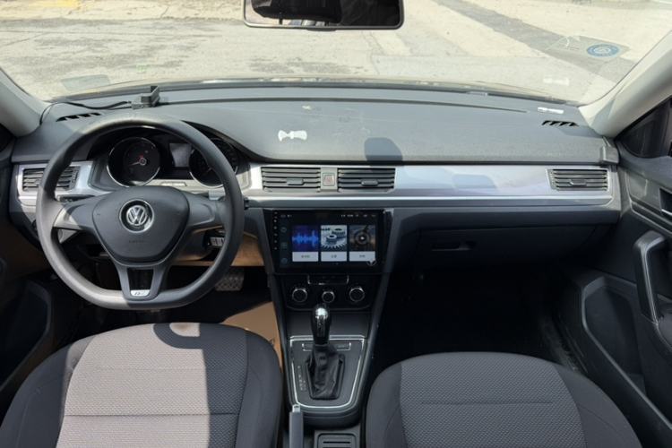 Used Volkswagen Bora 2018 1.5L Automatic Fashion Model