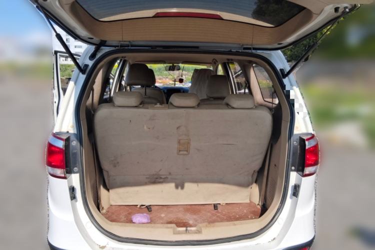 Used Baojun 730 2014 1.5L manual Comfort version 7 seats