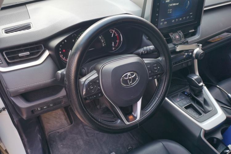 Used Toyota RAV4 2020 2.0L CVT Two-Wheel Drive Fashion PLUS Edition
